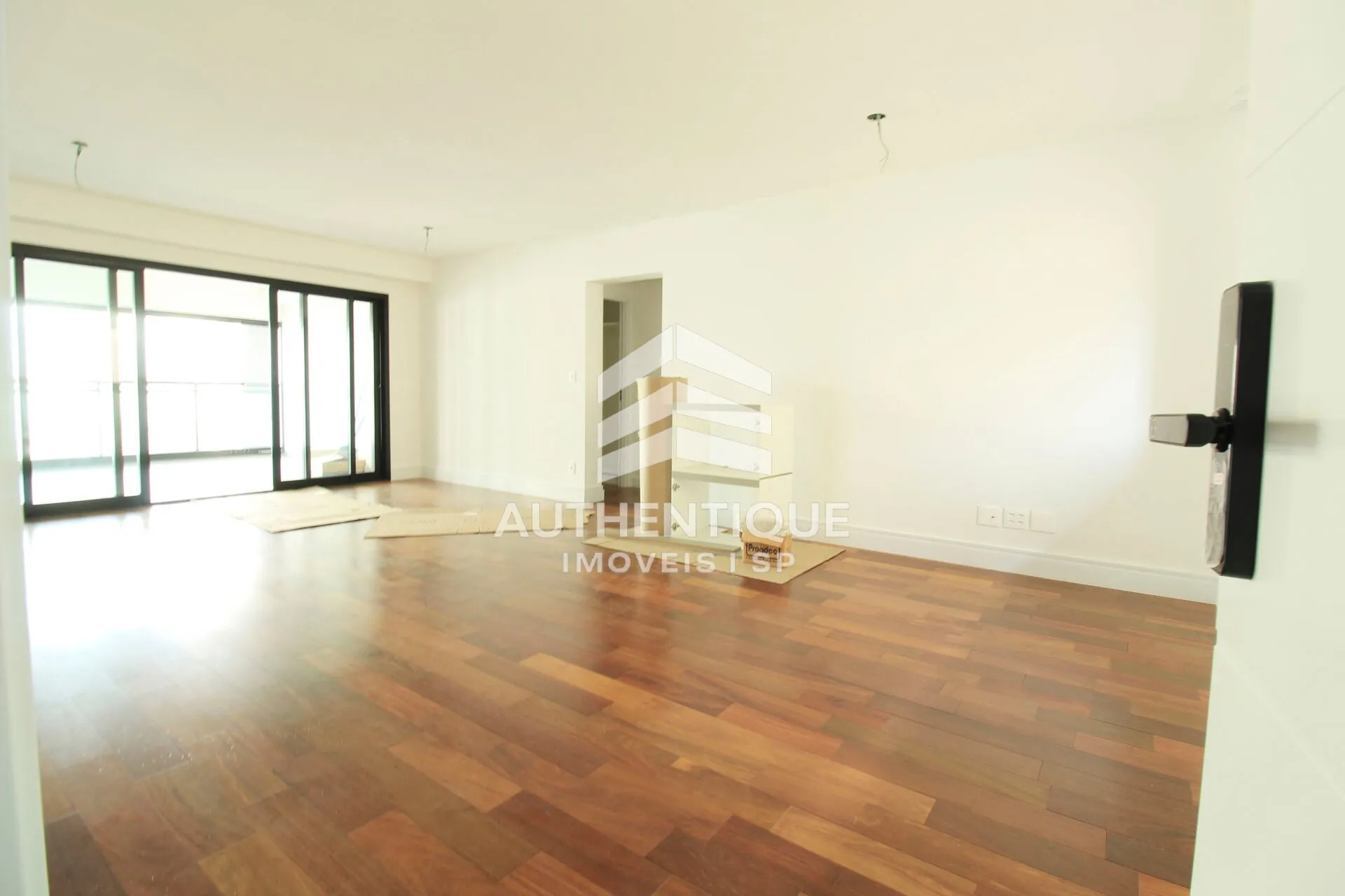 Imagem 1300 Jurupis Moema - Apartamento à venda em São Paulo/SP