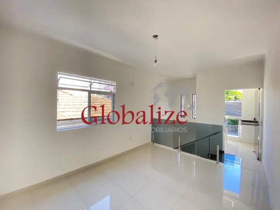Imagem Casa com 2 quartos, sendo 1 suíte, Vaga de garagem pra carro e moto por R$ 649.000,00