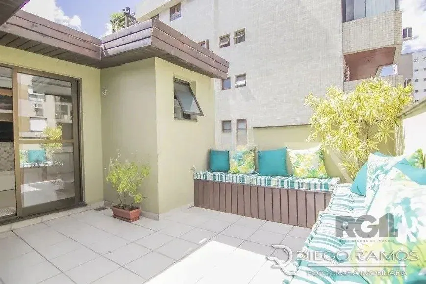 Imagem Cobertura à venda com 1 quarto 102 m² Mobiliado Alto Padrão Rua Dario Pederneiras, Petrópolis, Porto Alegre