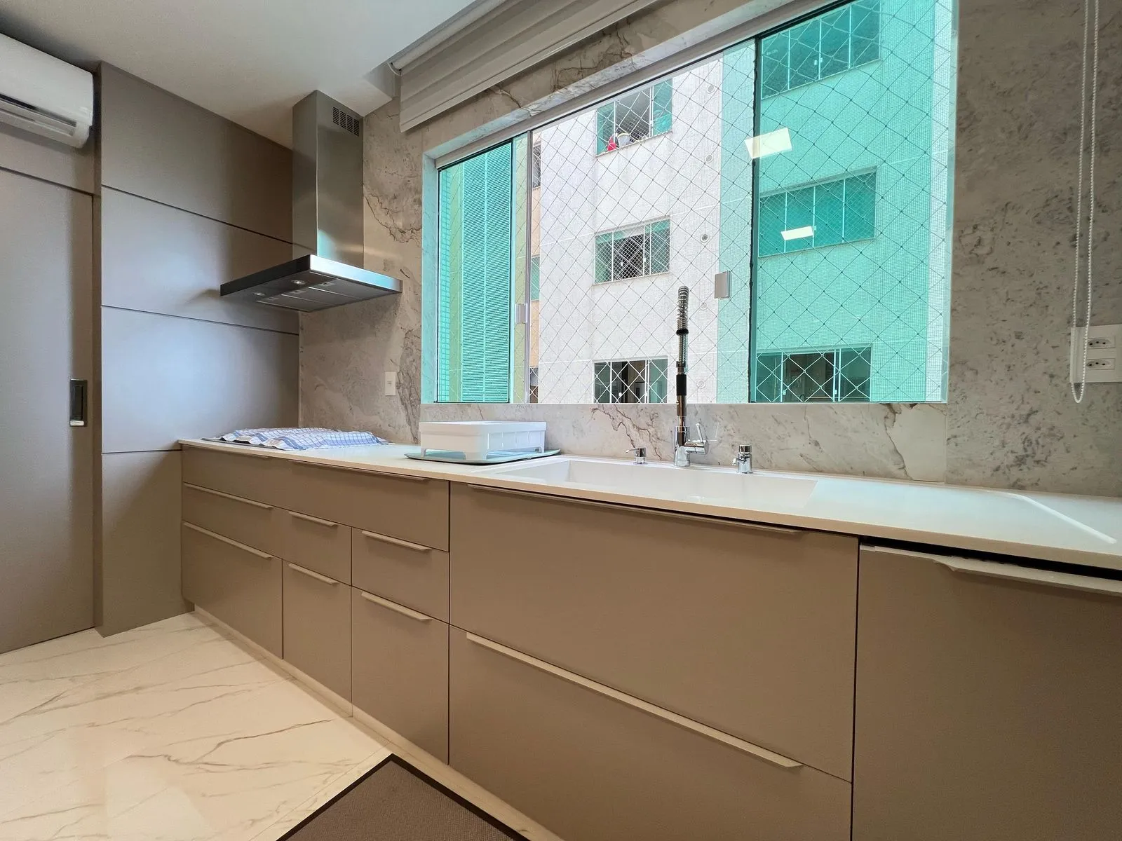 Imagem Apartamento com vista para o mar à venda com 352m2 por R$ 12.600.000,00