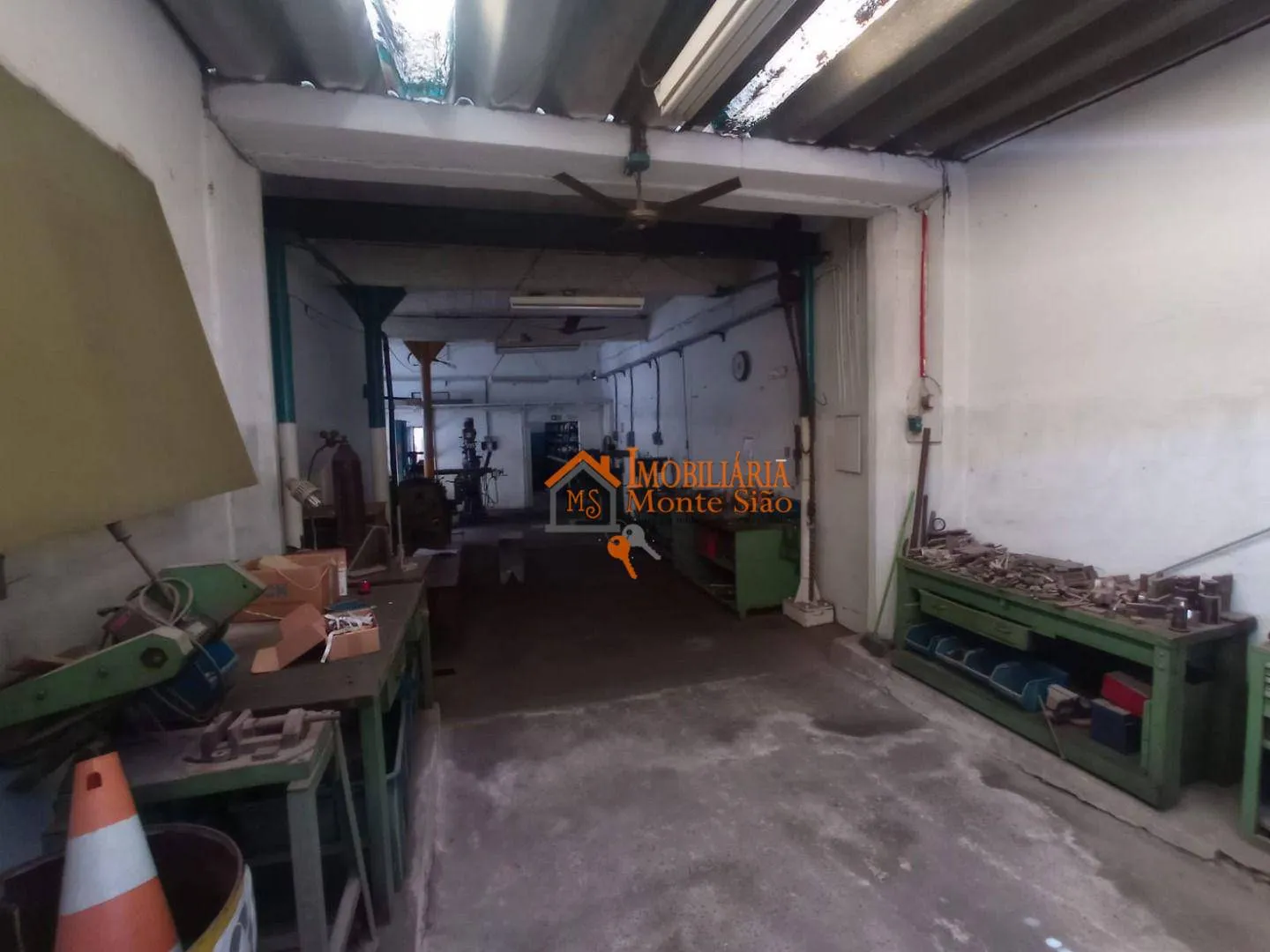 Imagem Galpão à venda, 250 m² por R$ 848.000,00 - Ponte Grande - Guarulhos/SP