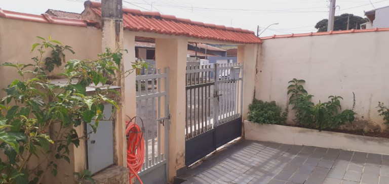 Imagem Casa com 2 Quartos à Venda, 140 m²em Nova Jaguariúna - Jaguariúna