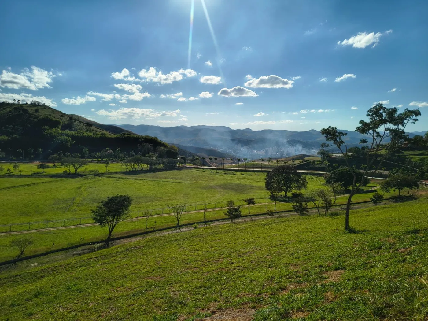 Imagem Terreno em Condomínio para Venda em Três Rios / RJ no bairro Nova Niterói