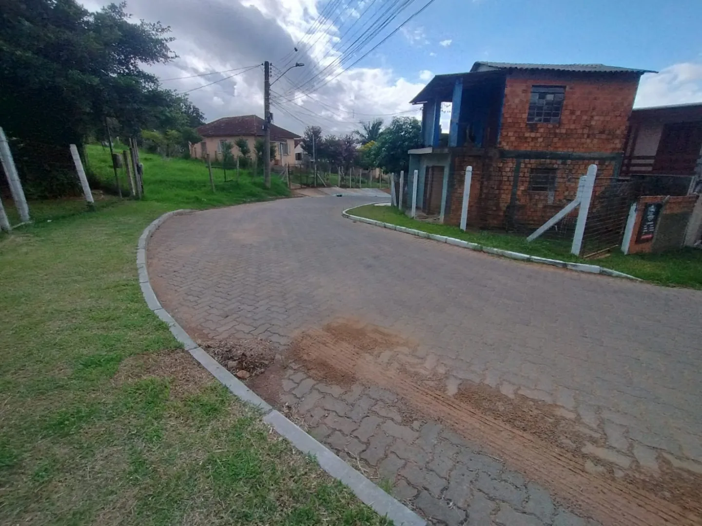 Imagem Área a venda no bairro São Lucas as margens da RS-040 denominada Tapir Rocha