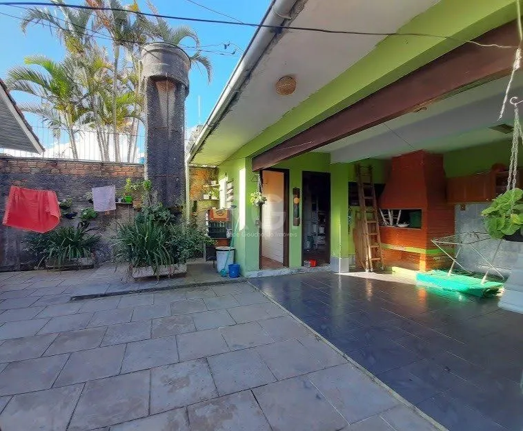 Imagem Casa para Venda - 184m², 4 dormitórios, sendo 1 suites, 5 vagas - Cavalhada