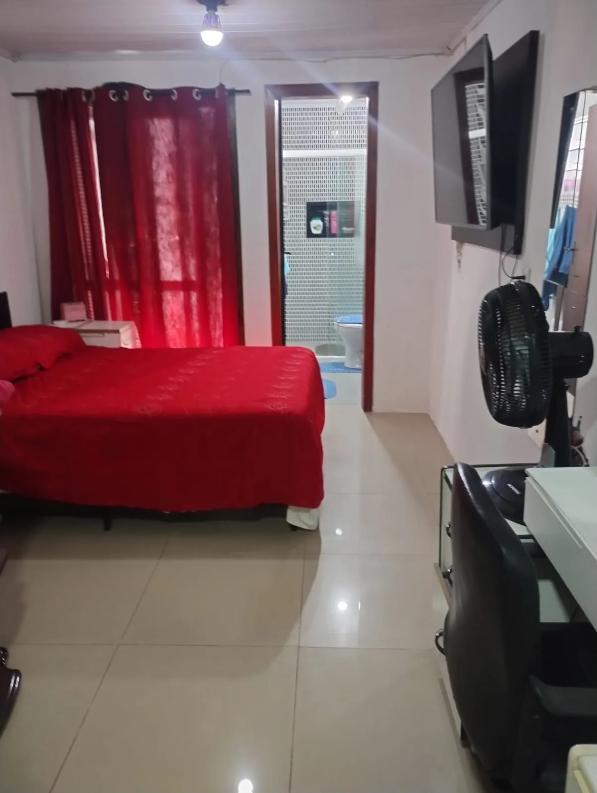 Imagem Linda casa com 2 quartos na Hípica