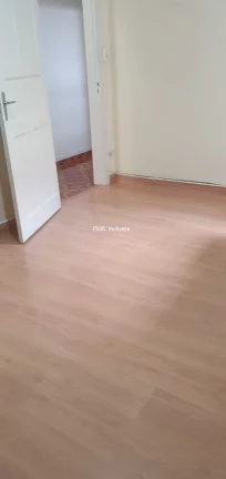 Imagem Casa à venda em Perdizes, São Paulo - SP, com 2 quartos, 1 sala, 2 banheiros, 4 vagas e 186m²!