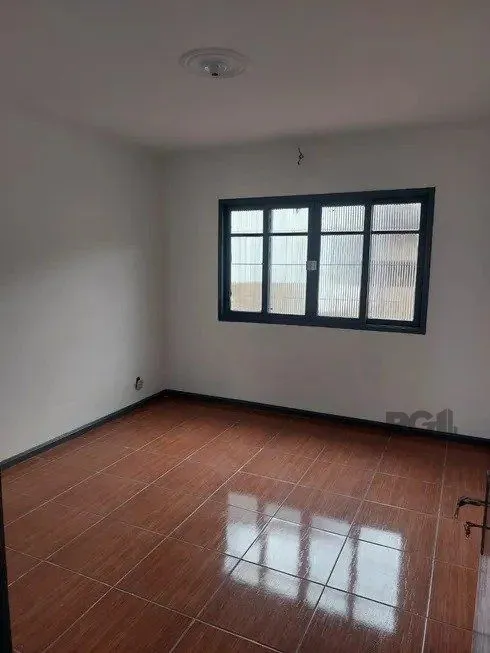 Imagem Casa de 2 dormitórios no bairro Sarandi