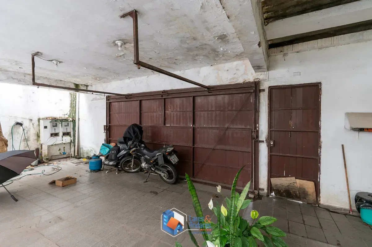 Imagem Casa para venda em Moema com 3 quartos, sendo 3 suítes, 330m²