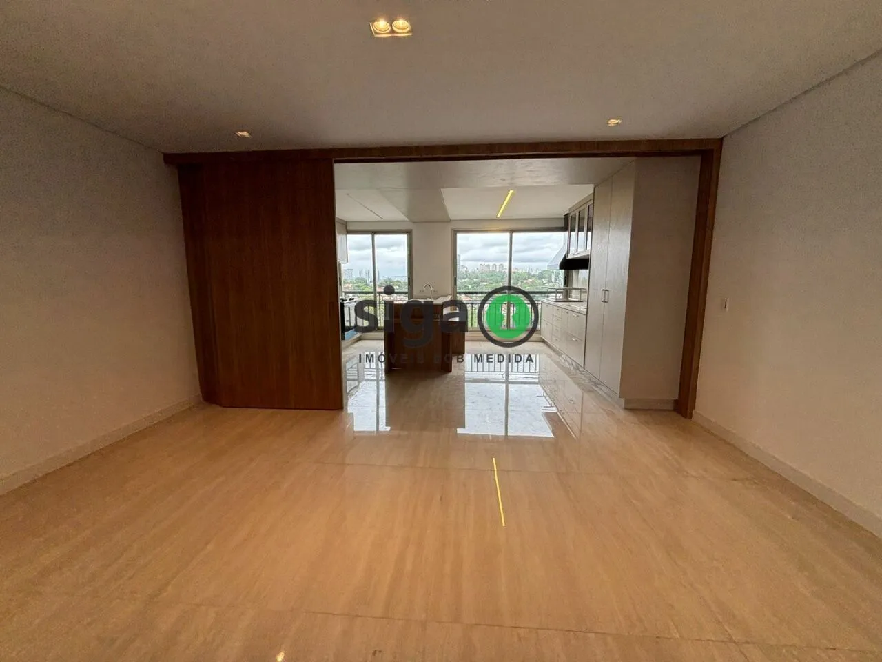Imagem Residência de Alto Padrão na Cidade Jardim com 3 Suítes e 3 Vagas
