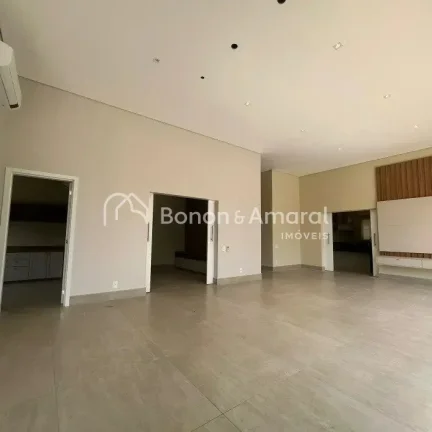 Imagem Casa térrea para locação no Condomínio Parque das Sapucaias
Elegância, conforto e integração ...