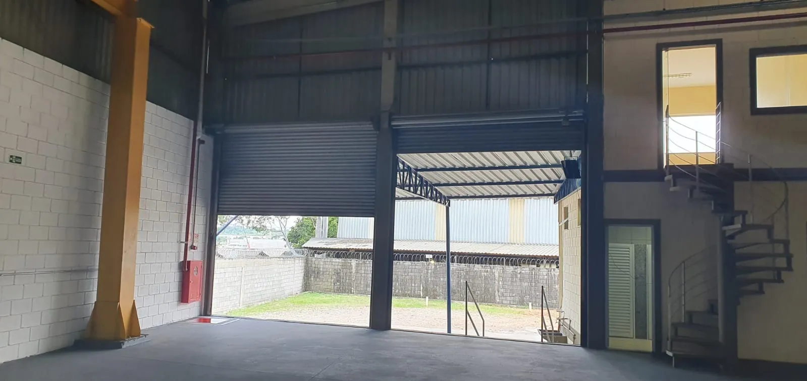 Imagem Galpão para alugar no Iporanga em Sorocaba com 1.000 m², terreno de 1.700 m² e opção de ponte rolante