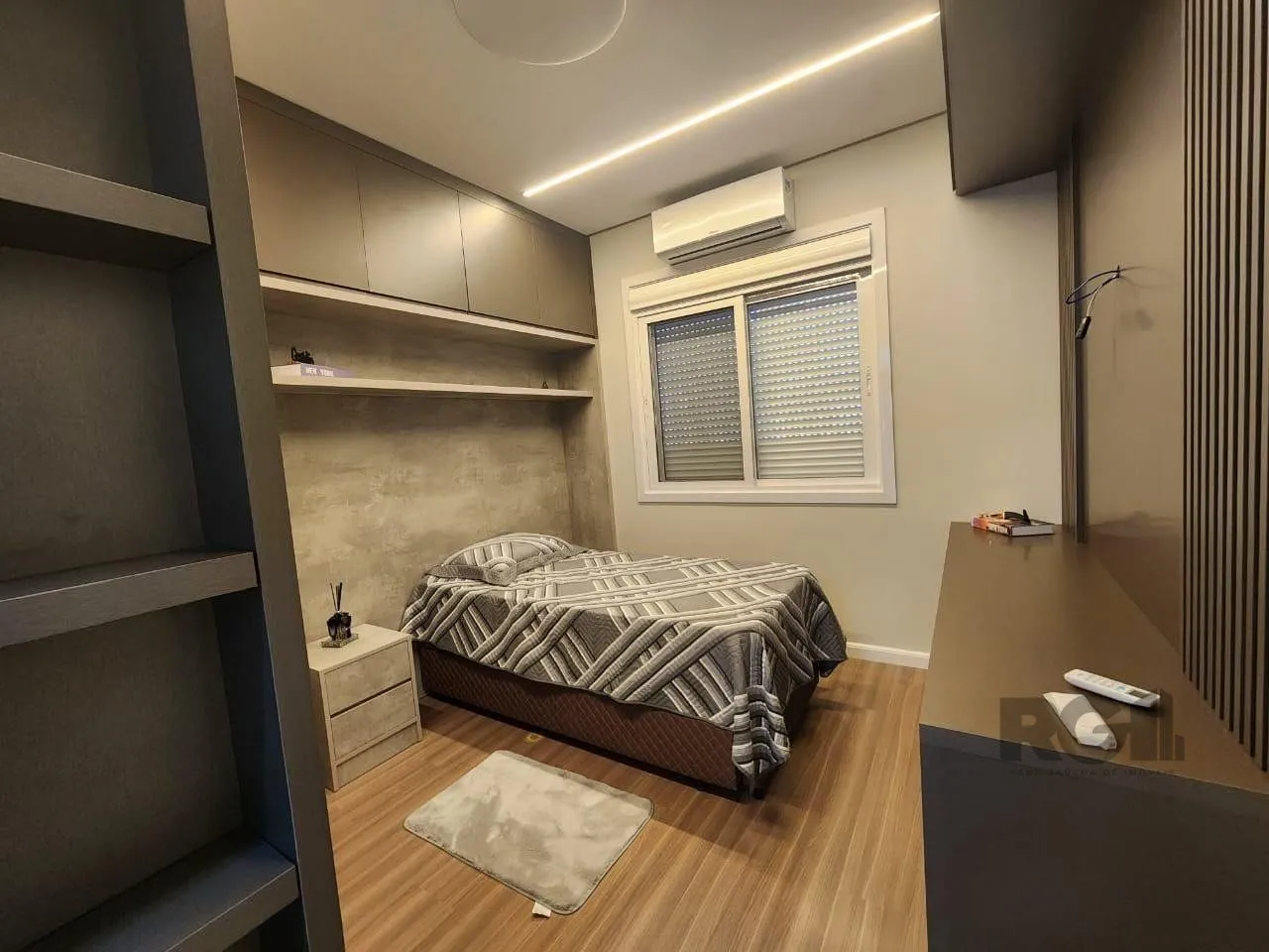 Imagem Casa em condomínio, 3 dorms, 1 suíte, 2 vagas bairro vale Ville