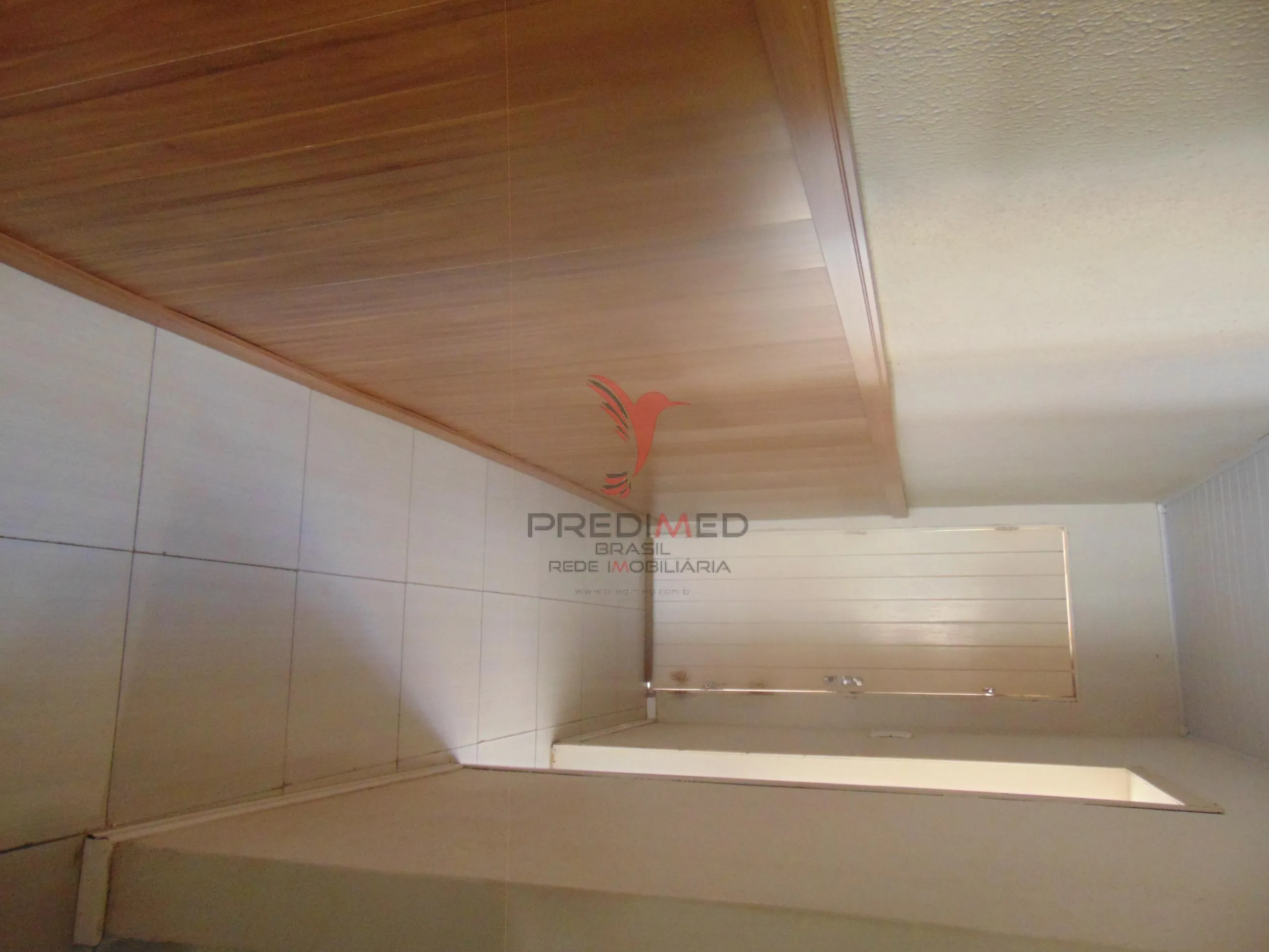 Imagem EXCELENTE CASA, NADA PARA REFORMAR, É SÓ SE MUDAR. No centro de Pelotas