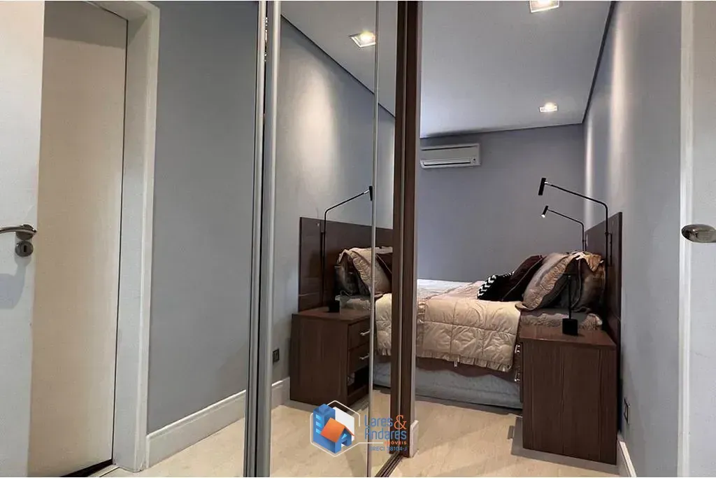 Imagem Casa em Condomínio à venda 3 Quartos 3 Suites 4 Vagas 229M² Jardim Londrina São Paulo - SP