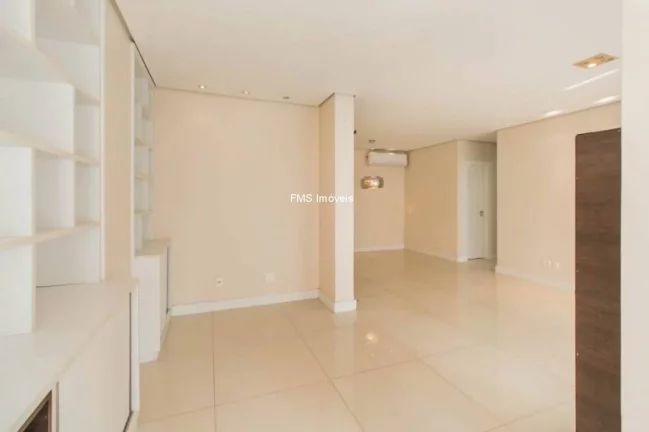 Imagem À Venda e Locação no Itaim Bibi, com 3 quartos sendo 1 suíte, 1 vaga de garagem.