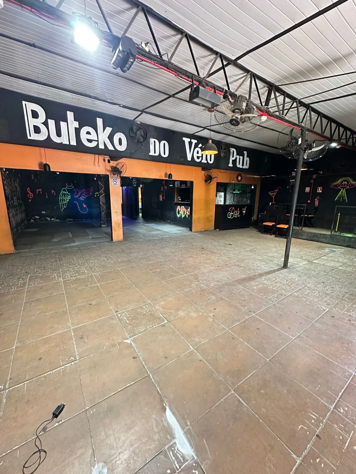 Imagem Loja comercial-bairro Hipica