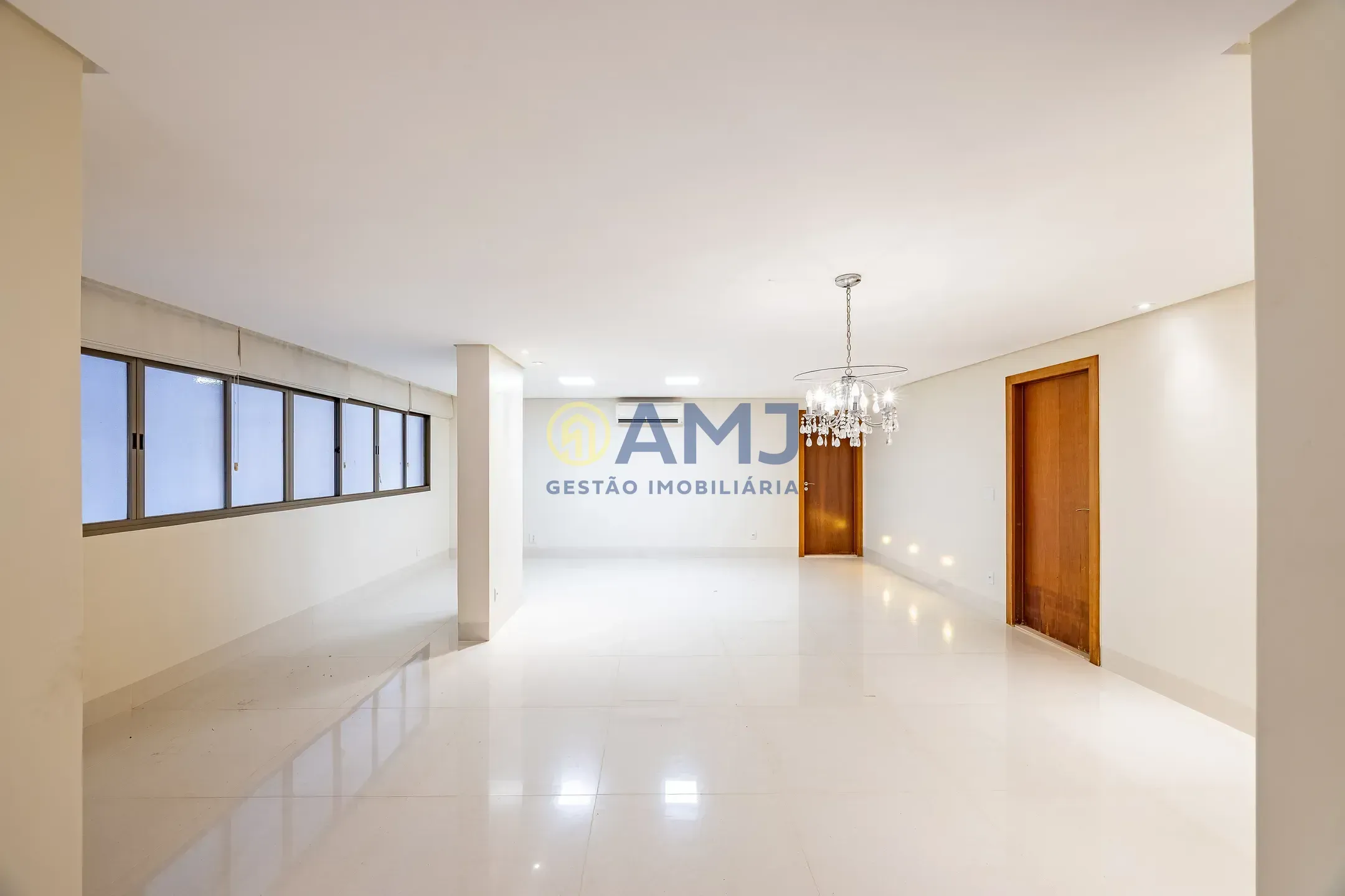Imagem Apartamento reformado à venda no Setor Bueno - Renoir