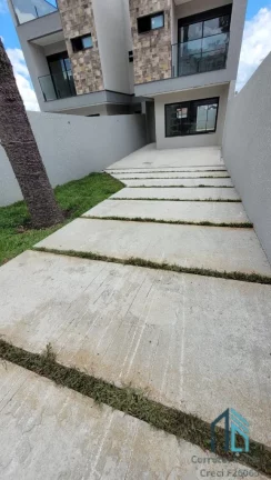 Imagem Sobrado a venda 03 quartos c/suíte, 04 vagas no Xaxim em Curitiba PR