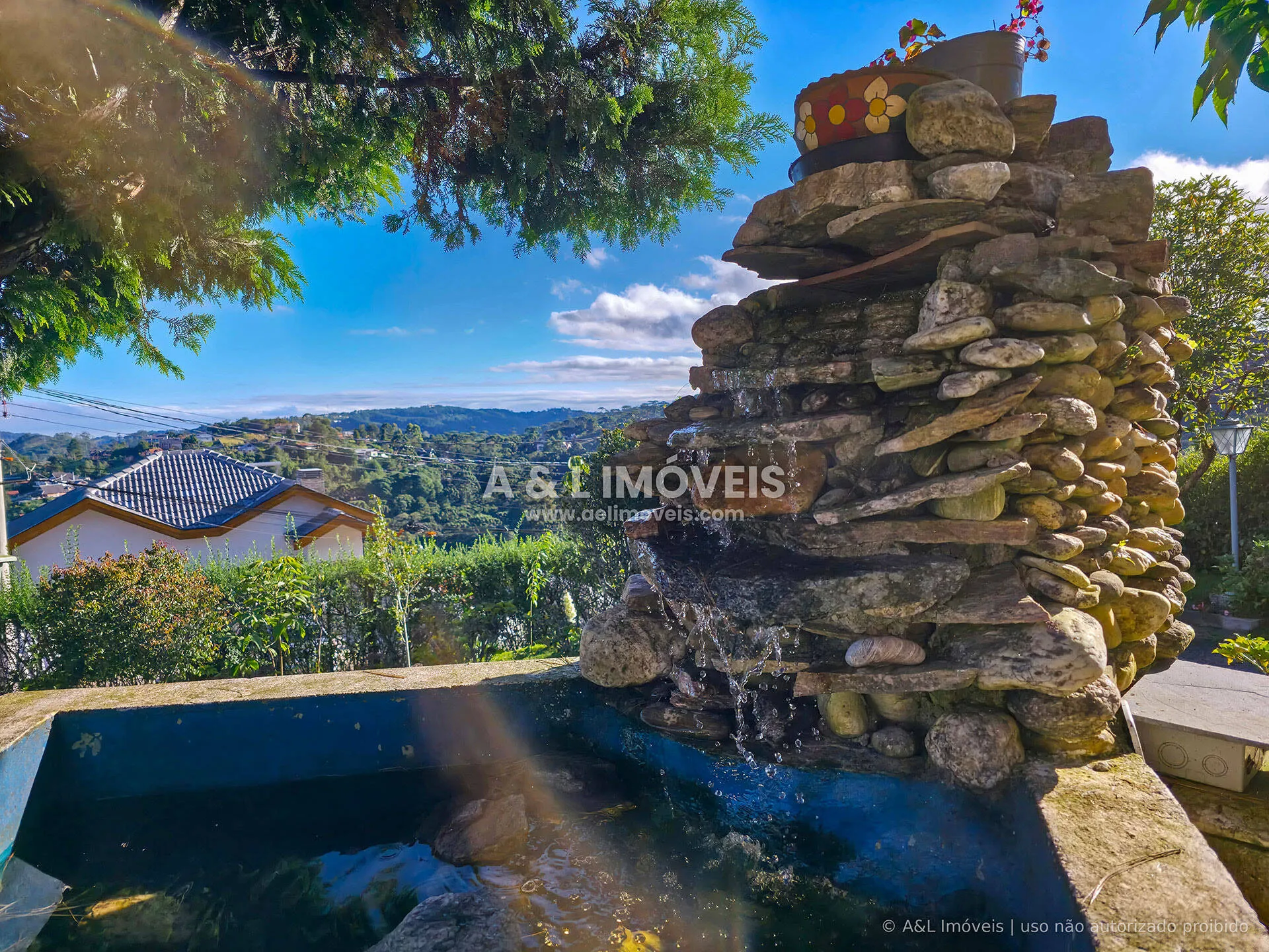 Imagem Casa Alpina em Campos do Jordão | Vila Natal, 278 m², Lareira e Vista