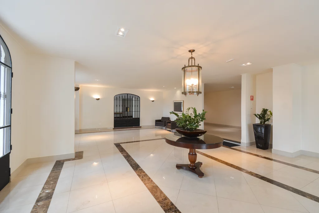 Imagem Apartamento à venda em São Paulo, Cerqueira C?(C)sar, com 3 quartos, 187m2