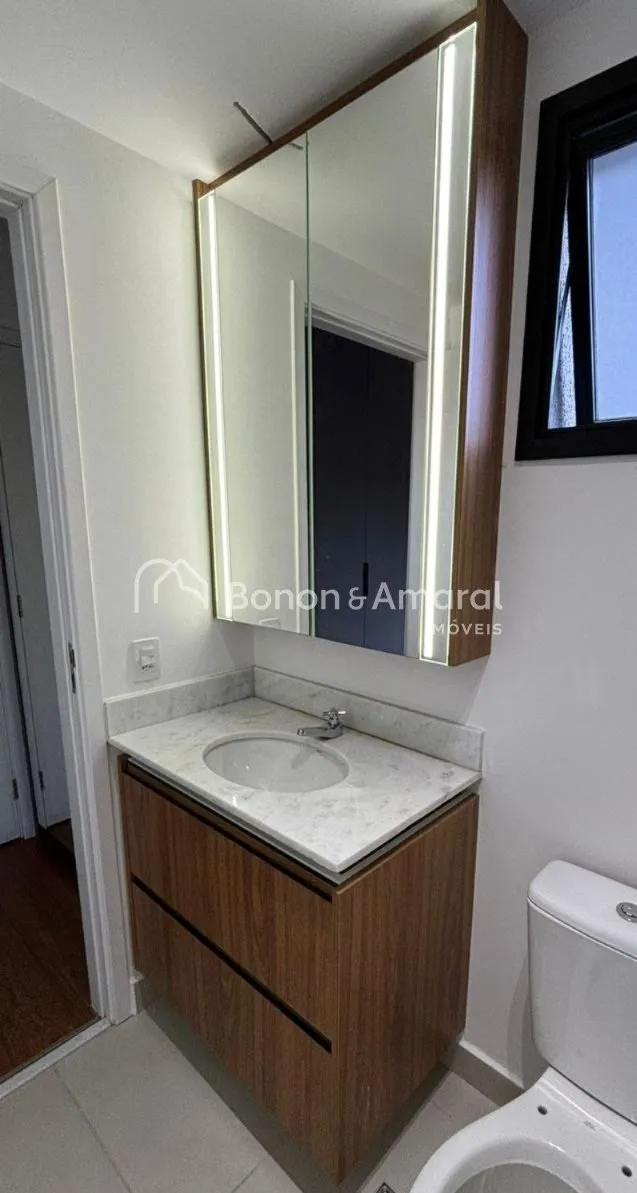 Imagem "Luxuoso Apartamento com Varanda Gourmet e Vista Deslumbrante no Taquaral"