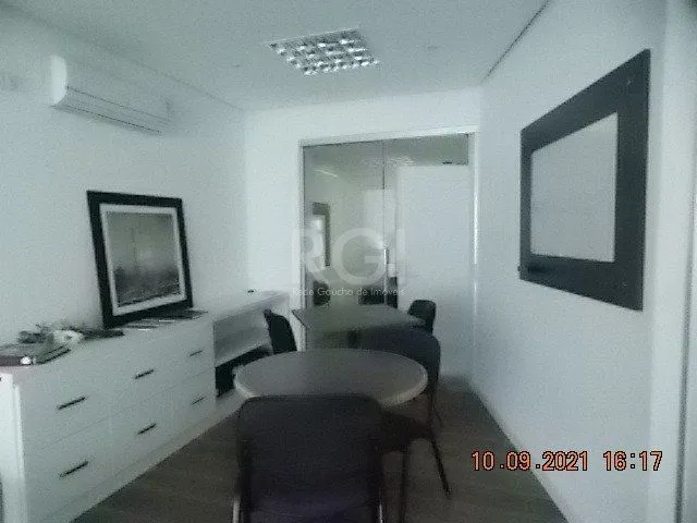 Imagem Predio para Venda - 170m², 0 dormitórios, Petrópolis, Porto Alegre
