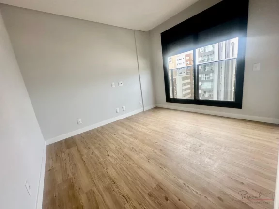 Imagem O Residencial Bosco é a sua chance de morar na rua mais charmosa da cidade: na Avenida Hercílio Lu...