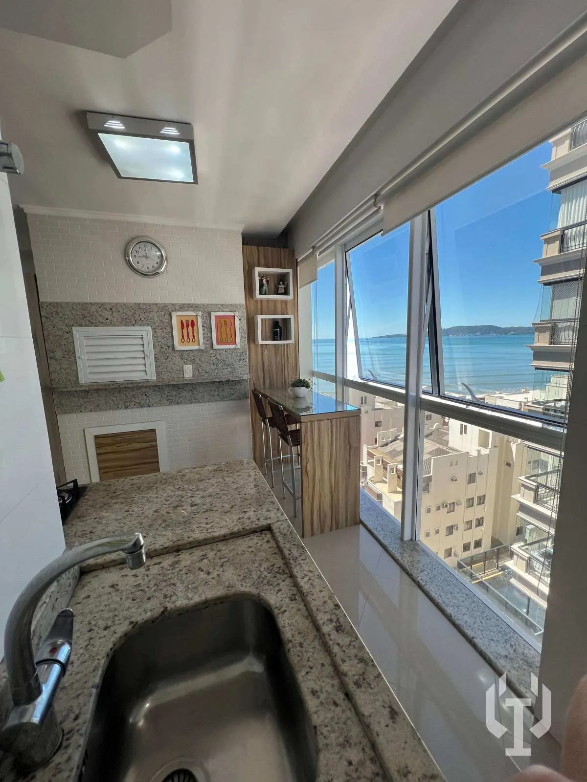 Imagem Apartamento à venda, no Blue Safira, em Itapema, Meia Praia, com 3 quartos, 130m2