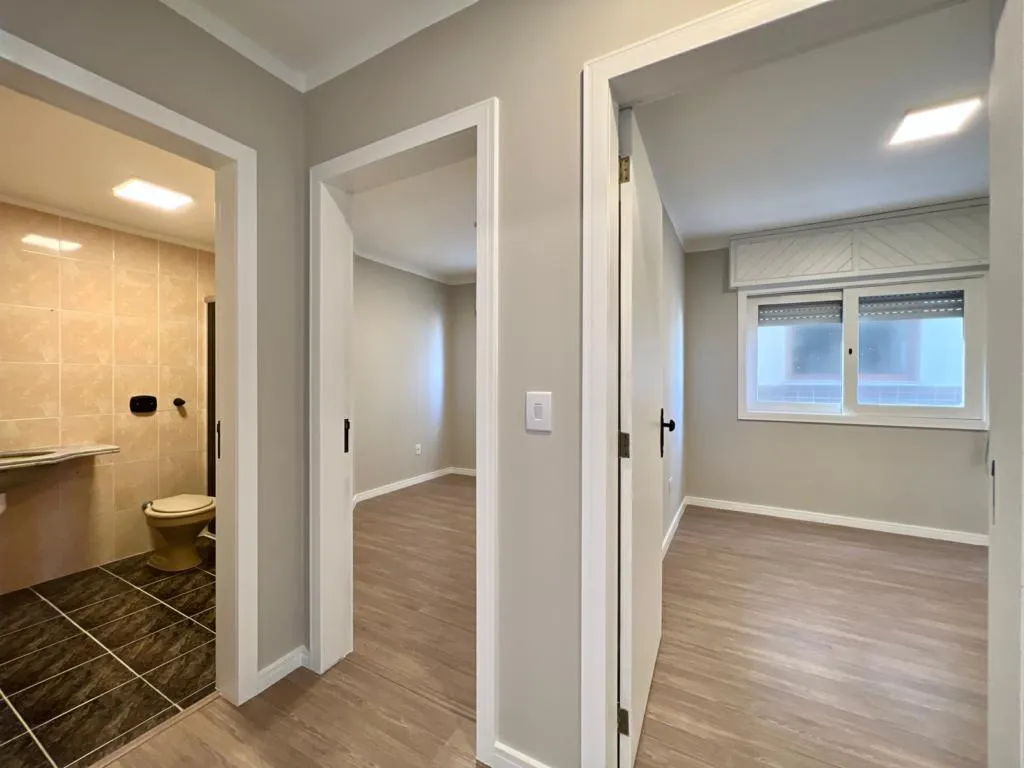 Imagem Apartamento 3Dormitórios dependência - Bairro Zona Nova