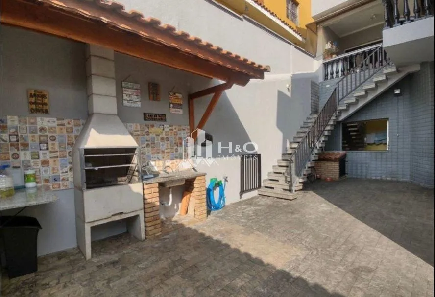 Imagem Oportunidade Sobrado Amplo no Jardim Fernandes - 210m², 3 Dormitórios e 5 Vagas
