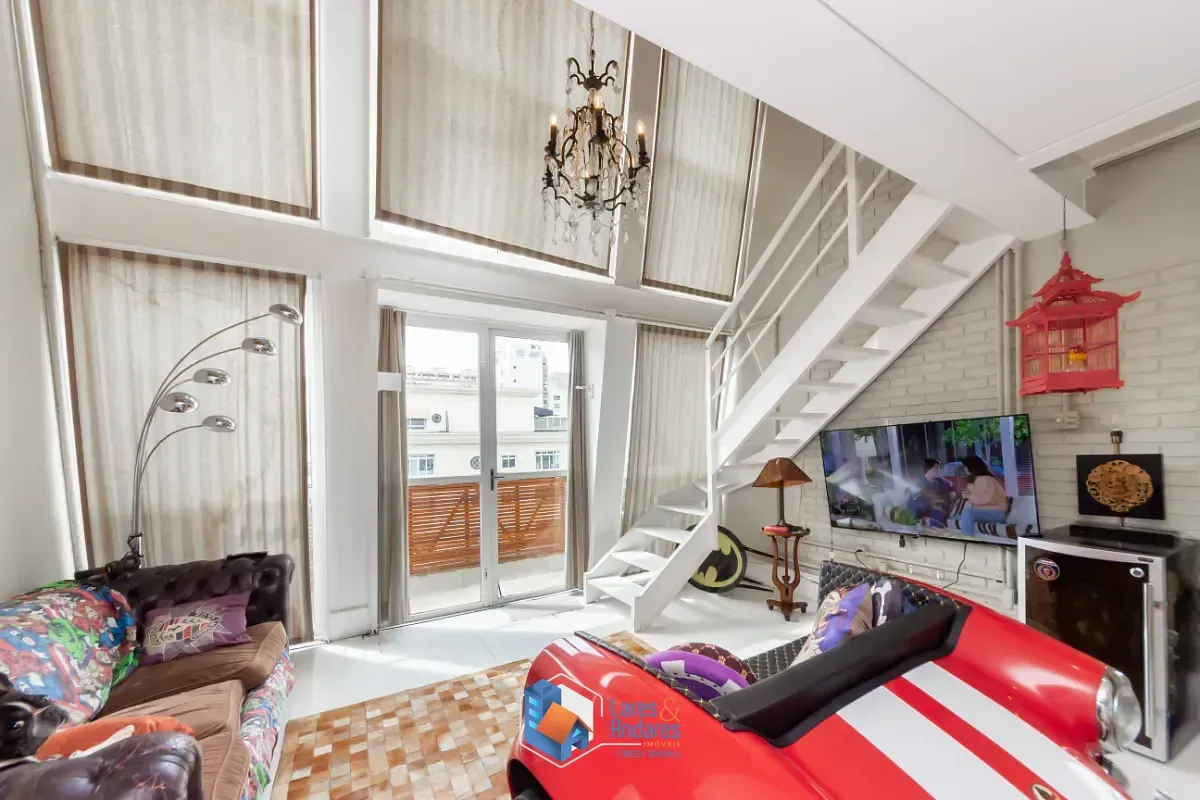 Imagem Cobertura para venda em Cerqueira César com 2 quartos, sendo 2 suítes, 110m²