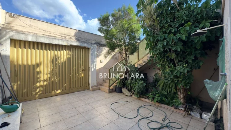 Imagem Casa a venda em Betim MG / bairro Bom Retiro