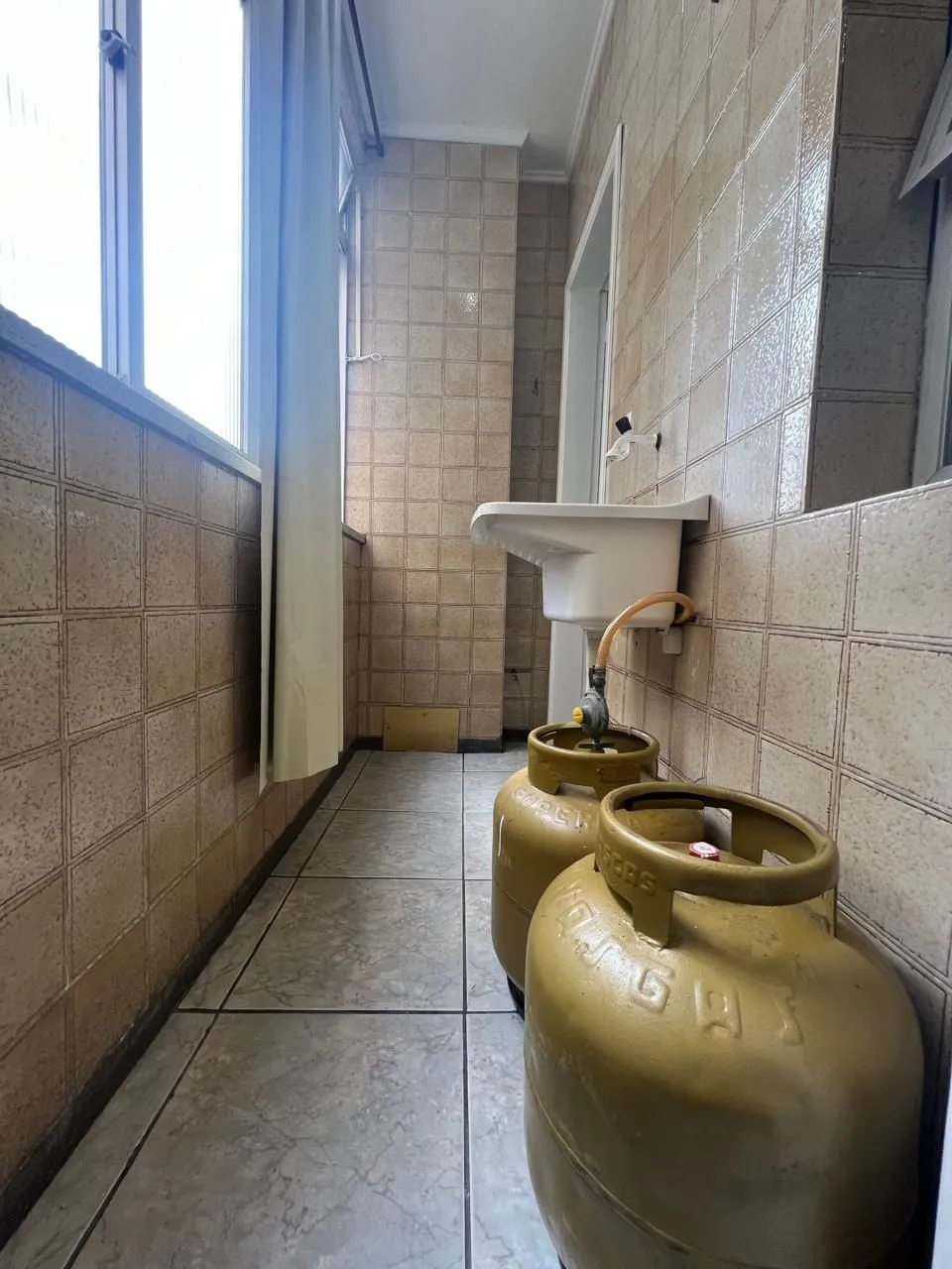 Imagem EXCELENTE E AMPLO APARTAMENTO 3 DORMITÓRIOS NO CENTRO - MUITA LUZ E O MELHOR DA VIDA URBANA!