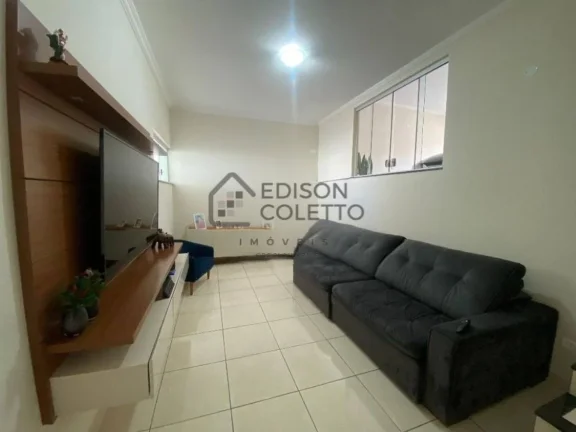 Imagem Pronto para Morar - Casa reformada a venda em Piracicaba com excelente localização, no bairro Castelinho