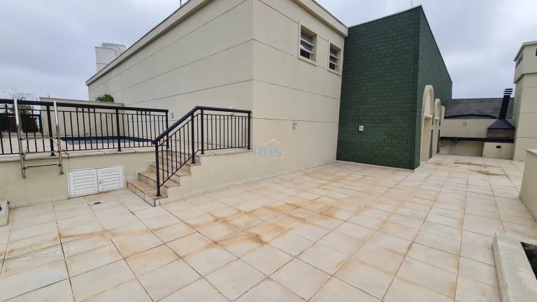 Imagem Vende apartamento cobertura no contrapiso de 510m², com 4 suítes, 5 vagas, depósito e piscina privativa