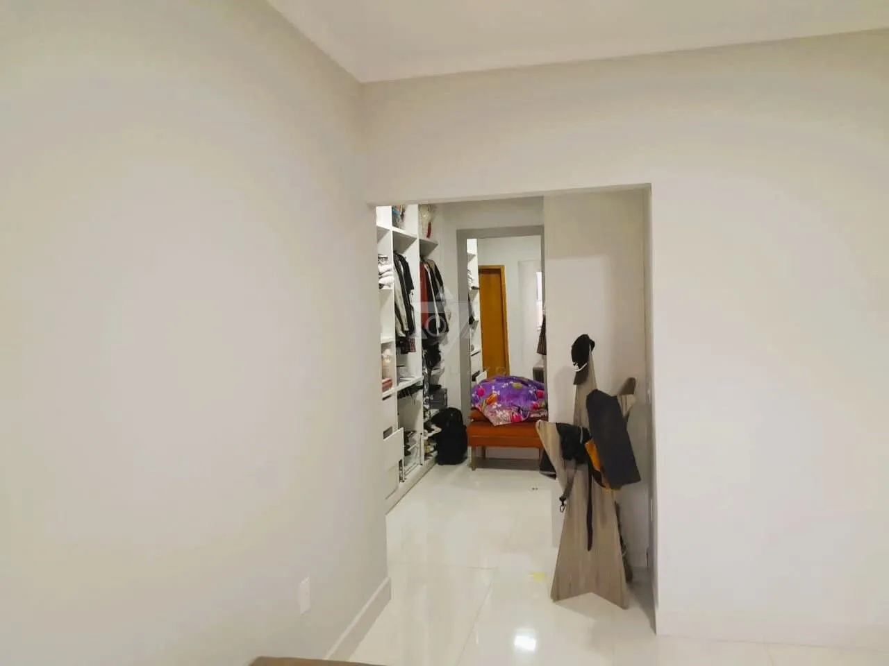 Imagem Casa à Venda no Condomínio Jacarandá: Conforto e Segurança