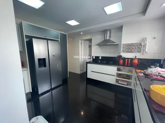 Imagem Apartamento de Alto padrão de 4 quartos com 4 suítes e 5 vagas no Campo Belo de 380m²