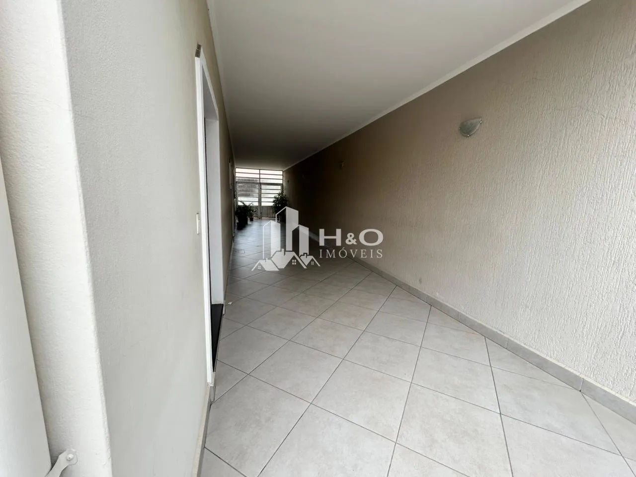 Imagem Sobrado Alto Padrão com 3 Dormitórios, 1 Suíte, 6 Vagas, Quintal Amplo e Espaço Multifuncional - Cidade Líder - R$ 1.500.000