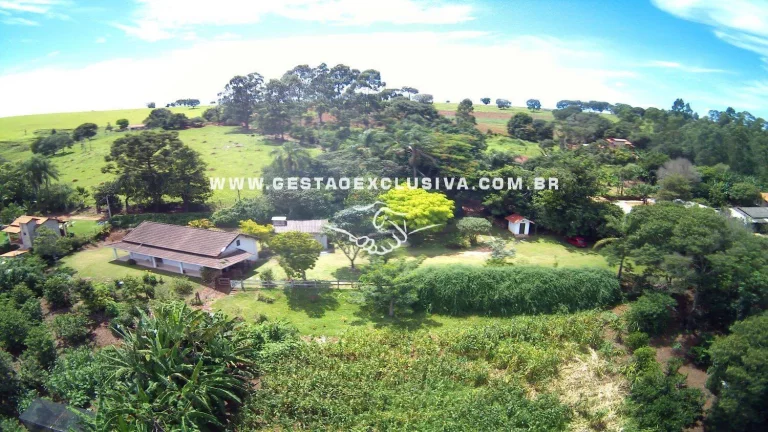 SÍTIO 7500M² LAGO NASCENTE POMAR 3 DORM 1 SUITE HORTA E POÇO.