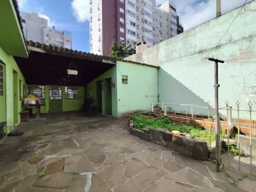 Imagem Casa 3 dormitórios no bairro Menino Deus em Porto Alegre para Alugar