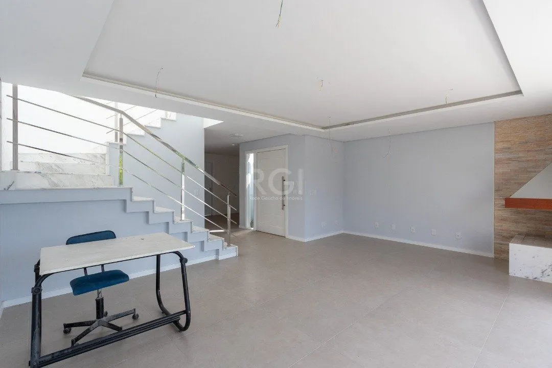 Imagem Casa Condominio para Venda - 219m², 3 dormitórios, sendo 1 suites, 2 vagas - Vila Nova