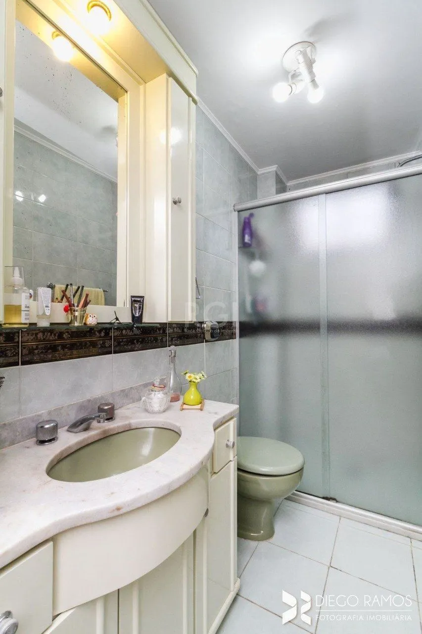Imagem Apartamento para Venda - 111m², 3 dormitórios, sendo 1 suites, 2 vagas - Menino Deus