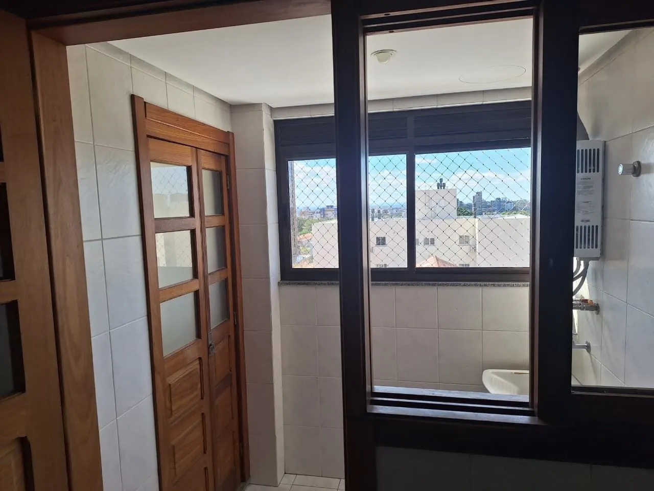 Imagem Amplo apartamento de 2D com suíte e vaga
