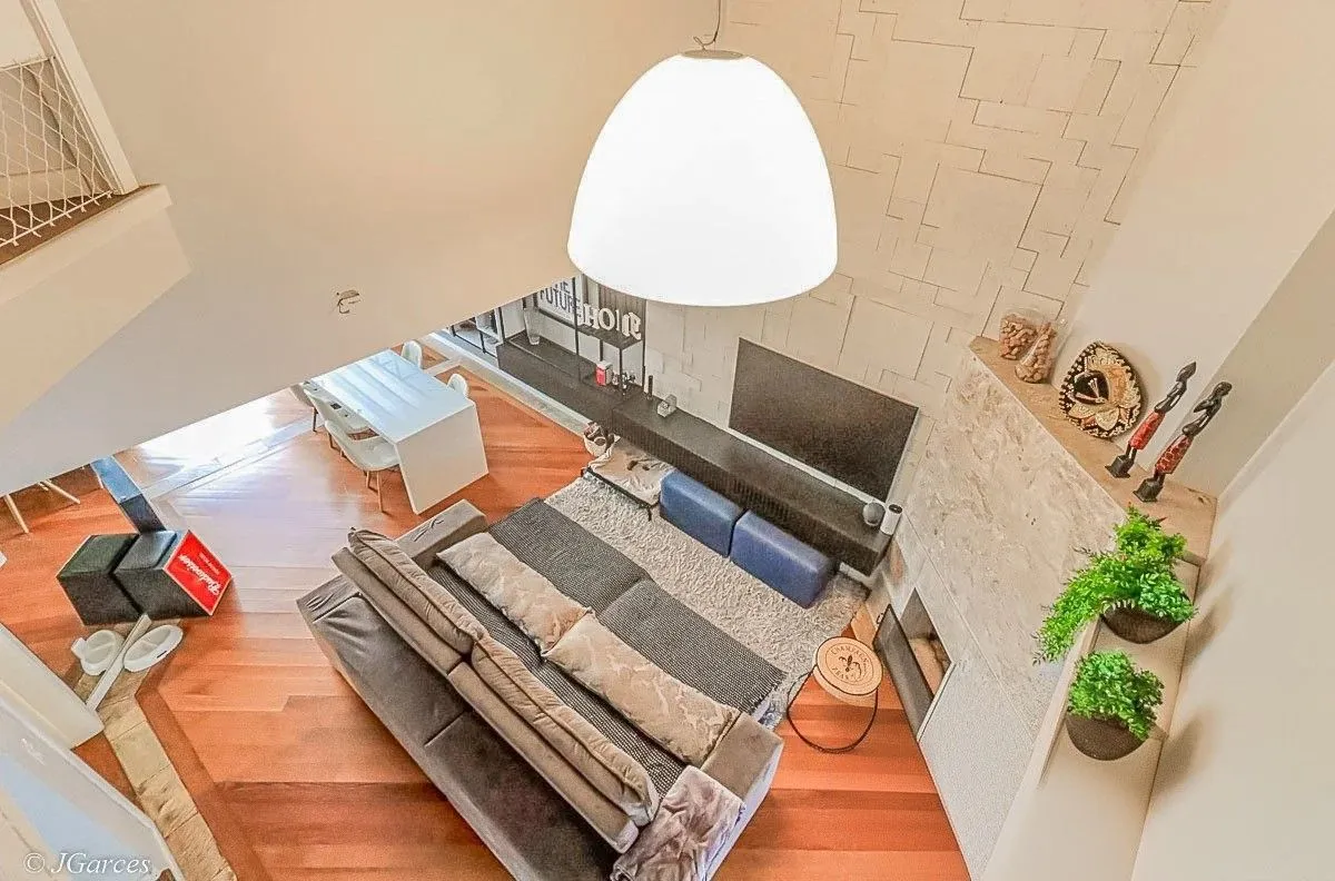 Imagem Casa em Condomínio à venda com 286m², 3 dormitórios, 1 suíte, 3 vagas, no bairro Jardim Isabel em Porto Alegre