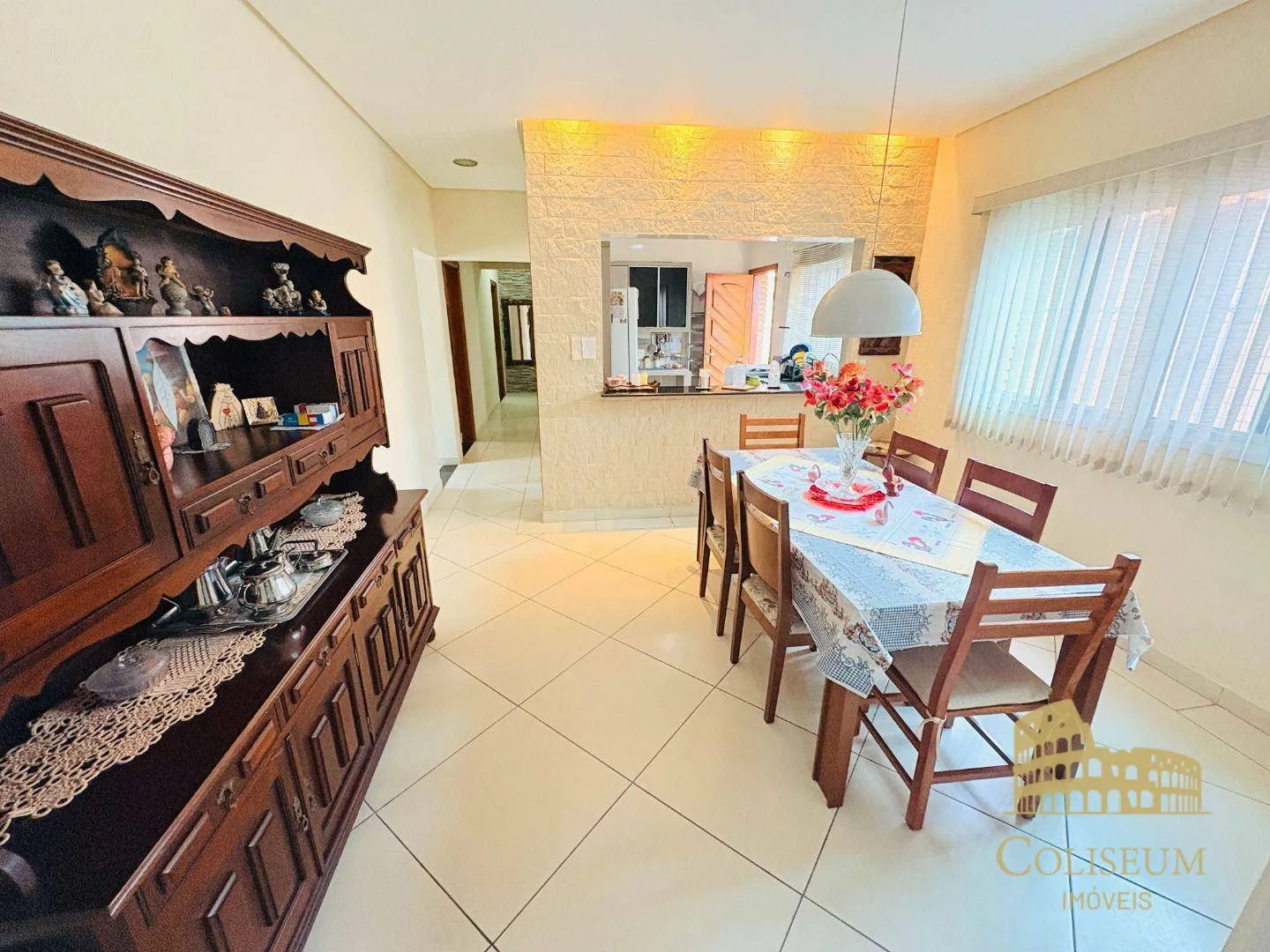 Imagem Casa com 4 dormitórios à venda, 210 m² por R$ 1.550.000,00 - Tupi - Praia Grande/SP