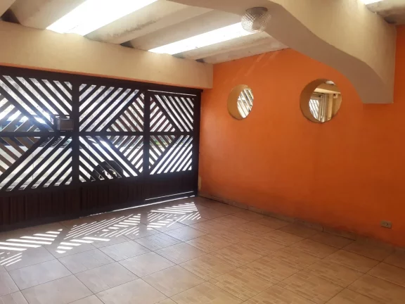 Imagem Sobrado | 3 Dormitórios | 1 suíte | 2 vagas Cobertas | 139mts