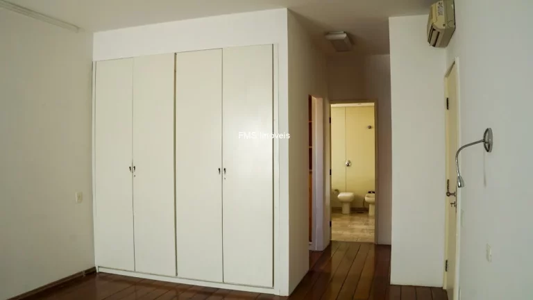 Imagem Imperdível! Apartamento de Luxo com 3 Suítes na Consolação, São Paulo - 285m² - 3 Vagas - Venha Conferir!