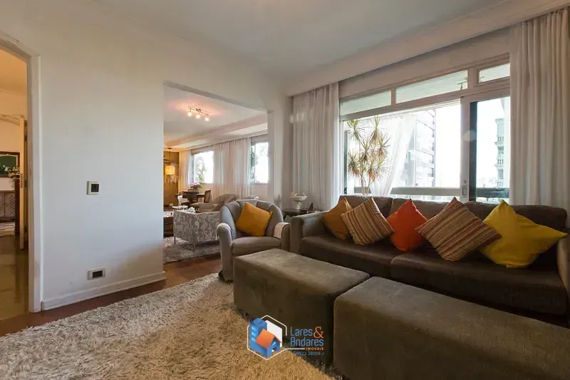 Imagem Apartamento para venda em Campo Belo com 4 quartos, sendo 3 suítes, 235m²