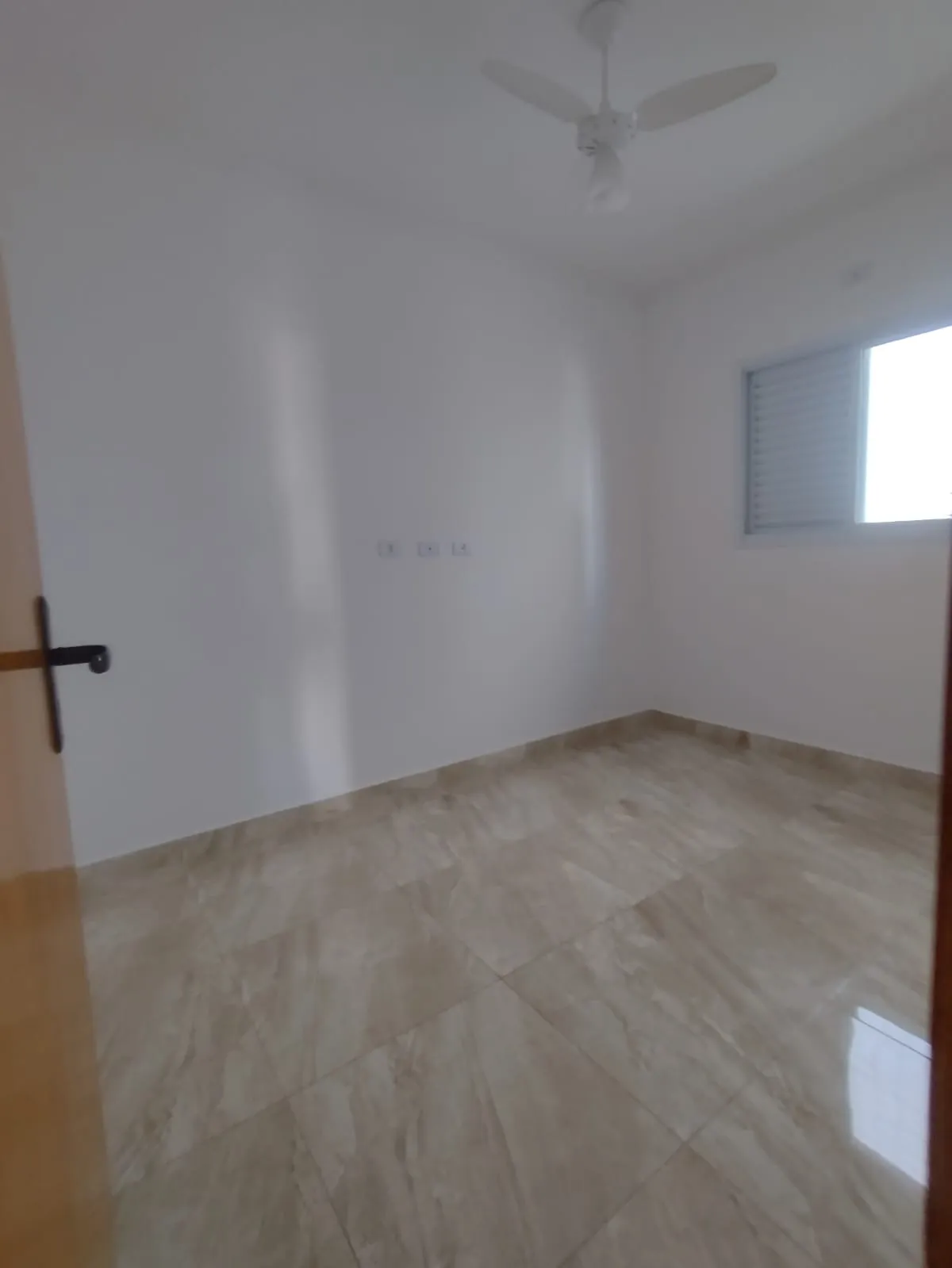 Imagem Fantástica casa em condomínio na Guilhermina - Praia Grande